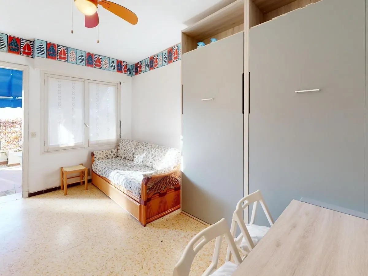 Studio Plaisant Avec Grande Terrasse Ensoleillee Pres Du Centre Et Des Plages - Fr-1-196-319 Menton Apartment
